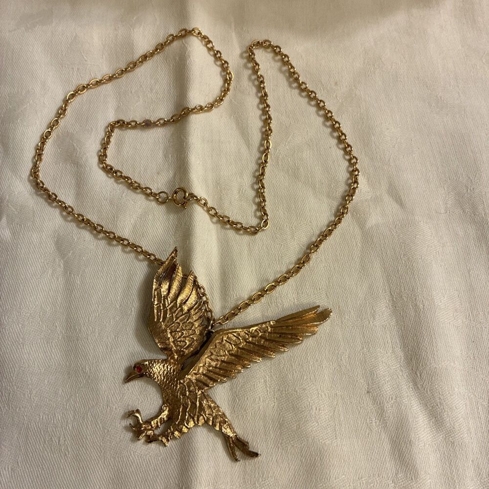Eagle Pendant gold-tone necklace metal bird of prey 24” Chain 2.5 X 3” Eagle